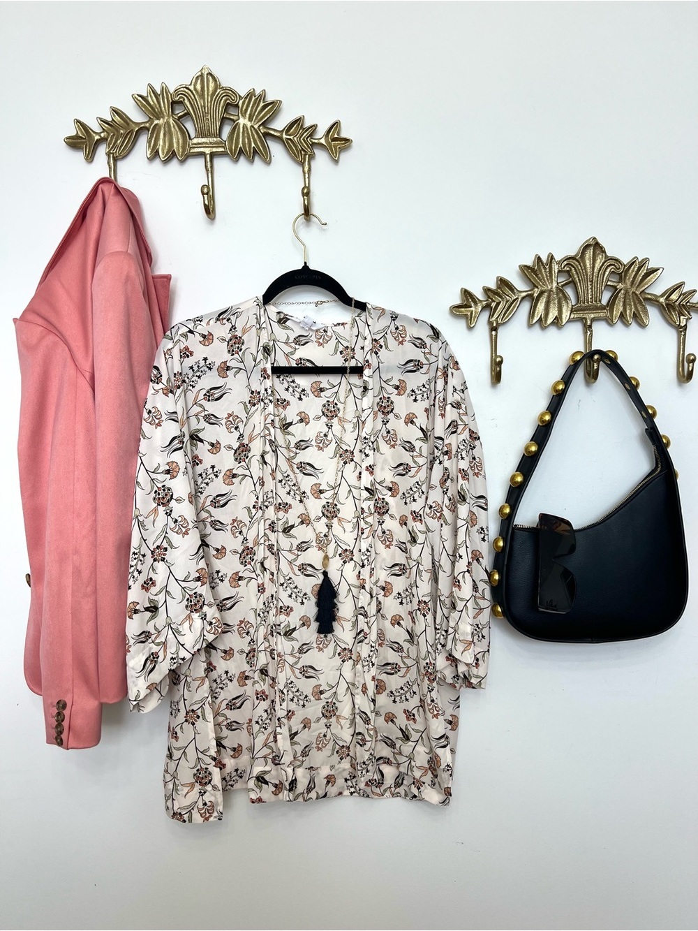 🆕Floral Print Women's open duster cardigan xl fit ptp 23” - Cream with Peach